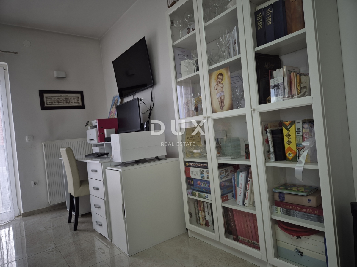 ZADAR, ZEMUNIK - PRILOŽNOST! Prenovljena družinska hiša