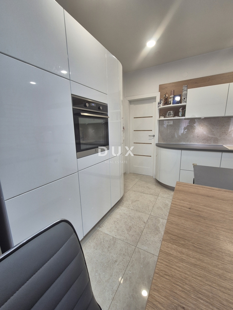 ZADAR, ZEMUNIK - PRILOŽNOST! Prenovljena družinska hiša