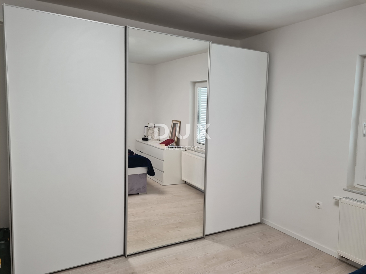 ZADAR, ZEMUNIK - PRILOŽNOST! Prenovljena družinska hiša