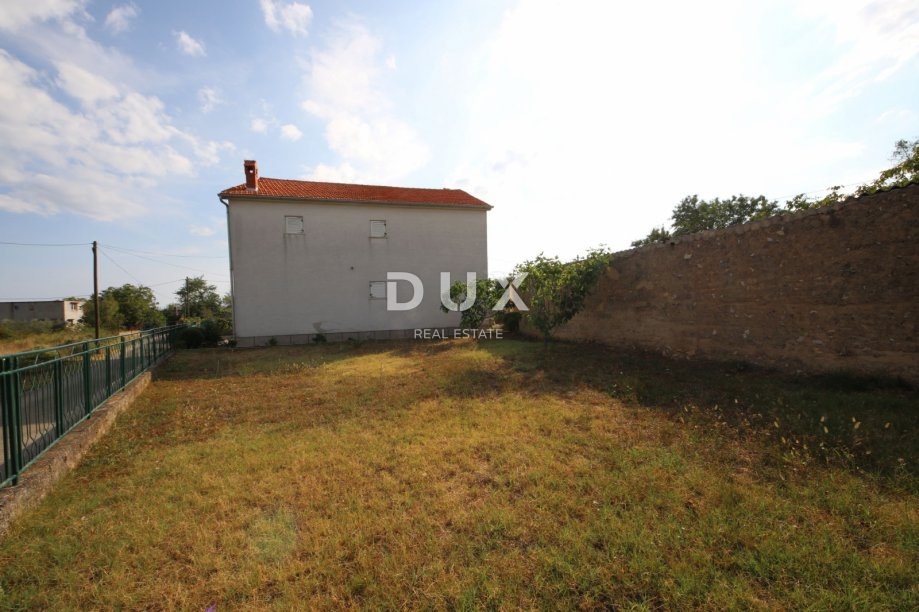 ZADAR, ZEMUNIK - PRILOŽNOST! Prenovljena družinska hiša