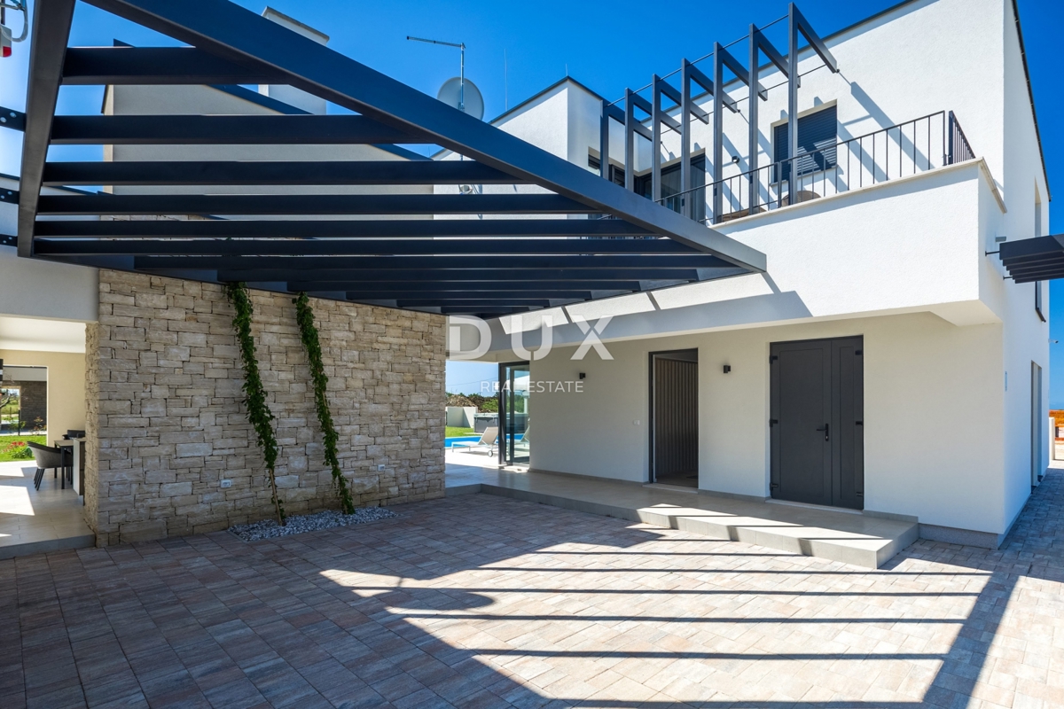 ISTRA, BRTONIGLA - Elegantna vila, popolna kombinacija razkošja in miru