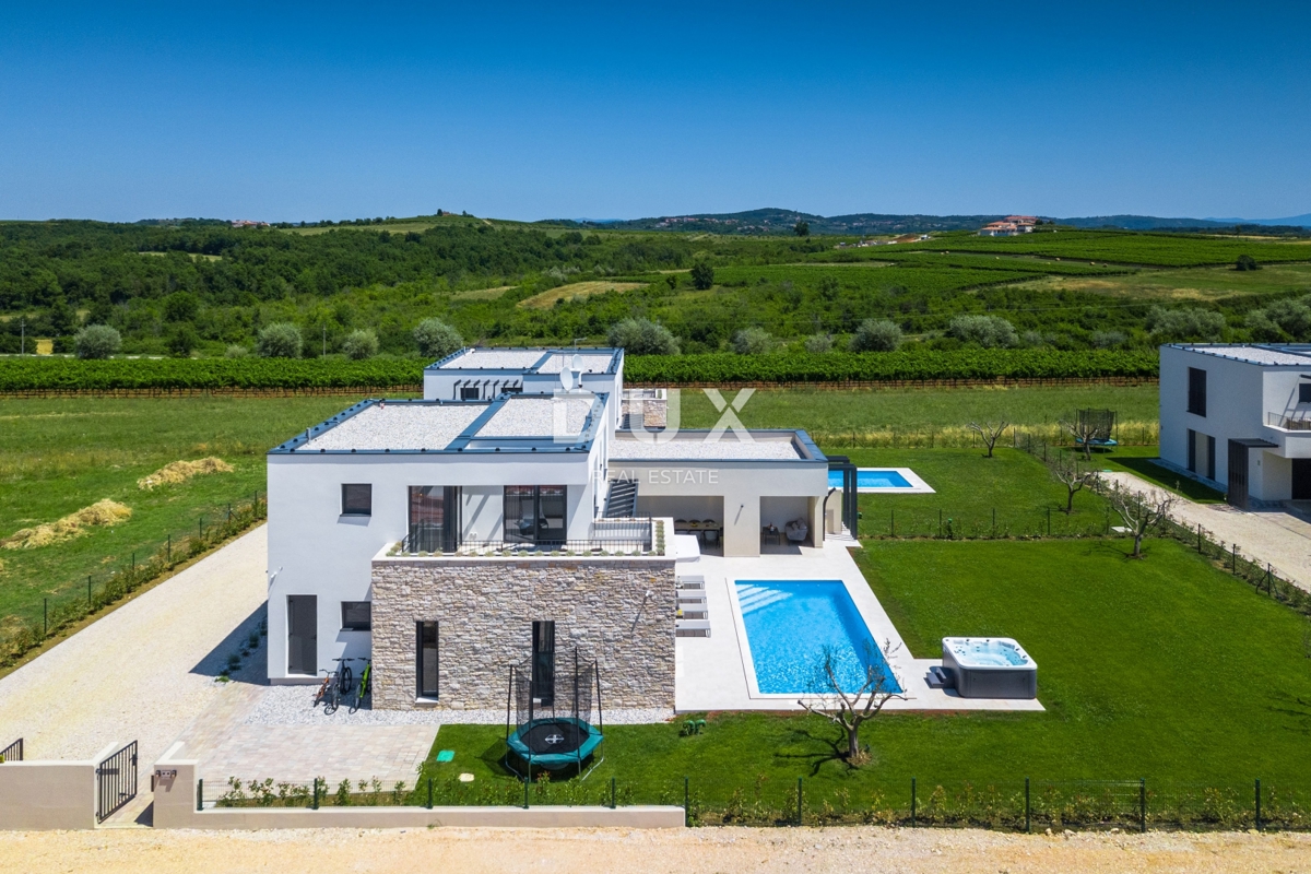 ISTRA, BRTONIGLA - Elegantna vila, popolna kombinacija razkošja in miru