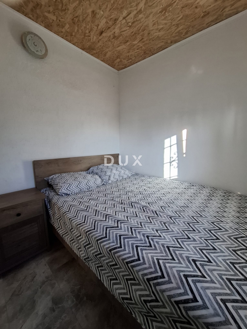 ISTRA, PEROJ - Hiša 42 m2 z garažo na čudoviti lokaciji!