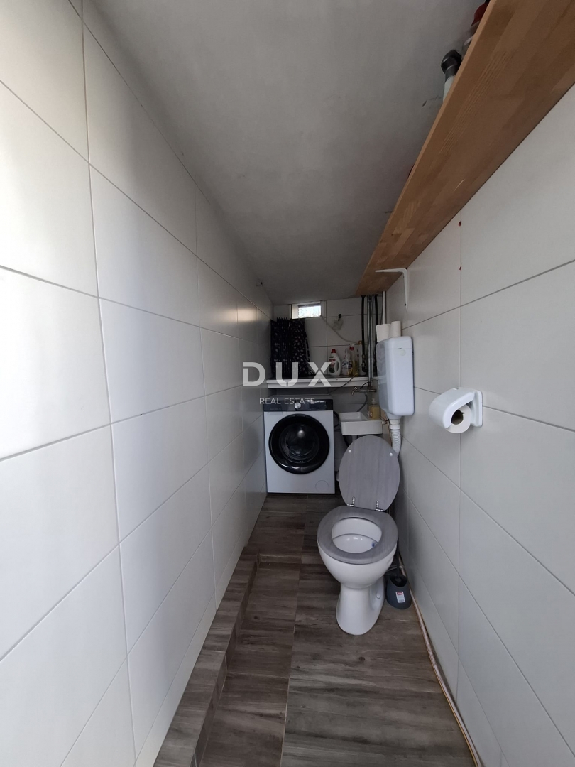 ISTRA, PEROJ - Hiša 42 m2 z garažo na čudoviti lokaciji!