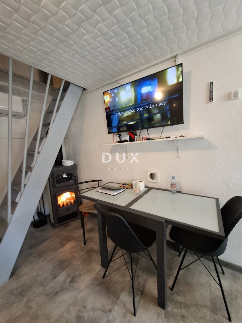 ISTRA, PEROJ - Hiša 42 m2 z garažo na čudoviti lokaciji!