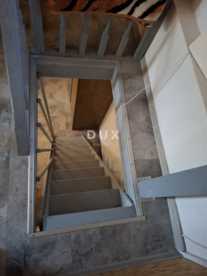 ISTRA, PEROJ - Hiša 42 m2 z garažo na čudoviti lokaciji!