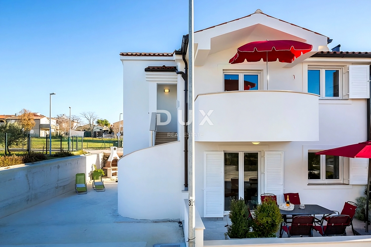 ISTRA, MEDULIN - Hiša z dvema apartmajema 100 metrov od morja