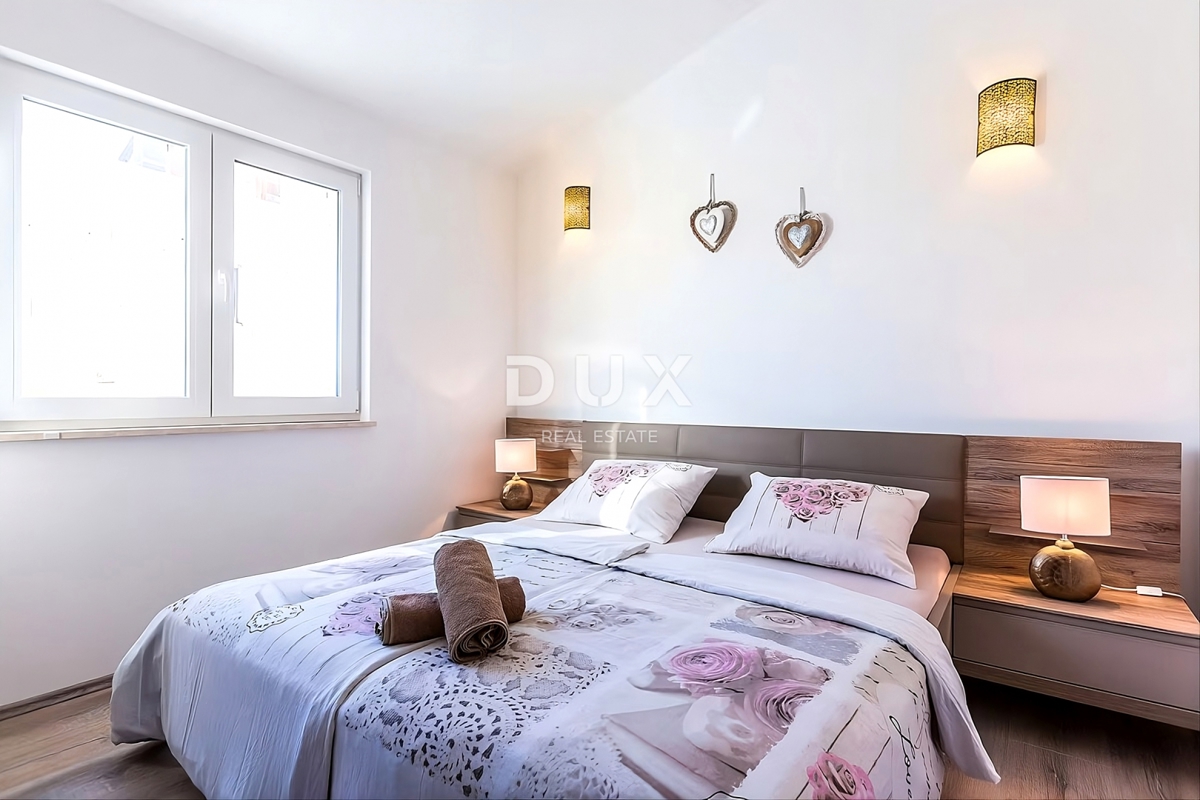 ISTRA, MEDULIN - Hiša z dvema apartmajema 100 metrov od morja