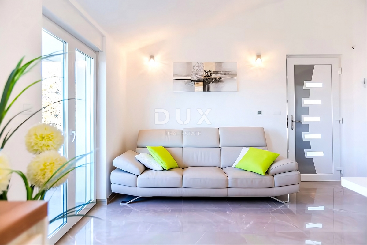 ISTRA, MEDULIN - Hiša z dvema apartmajema 100 metrov od morja