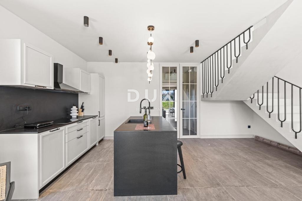 ISTRA, KRNICA - Moderna vila na mirni lokaciji v bližini plaž