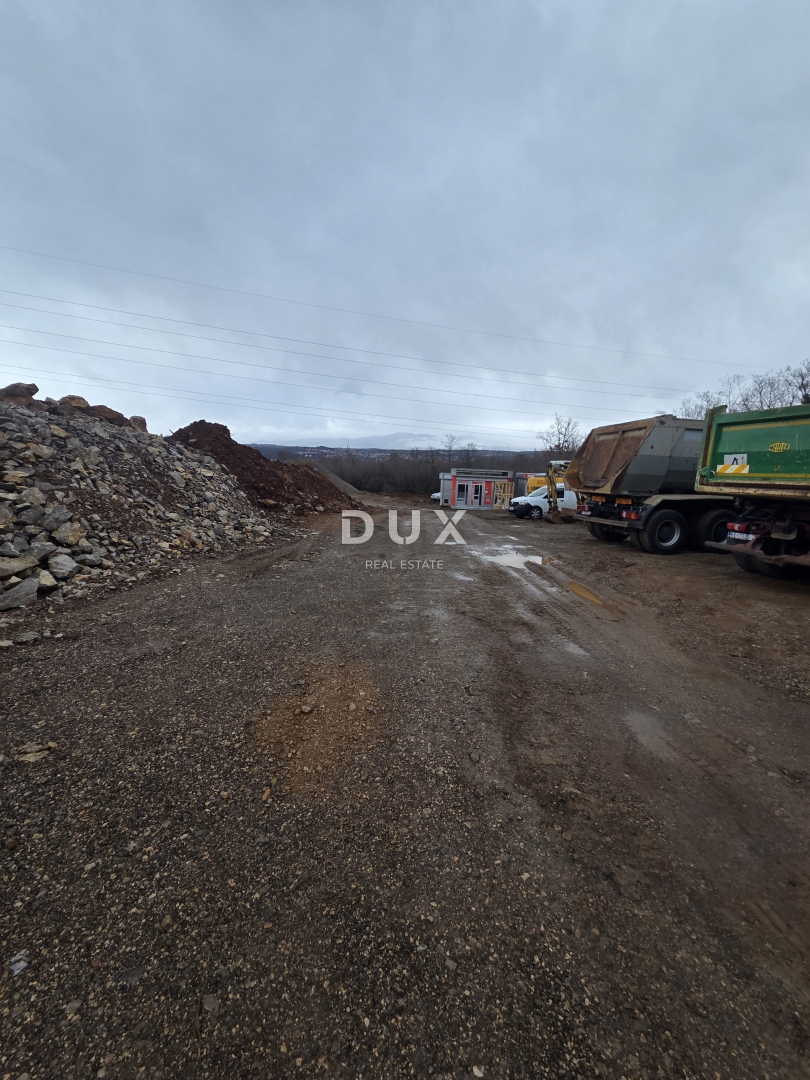 KASTAV - Stavbno zemljišče v industrijski coni