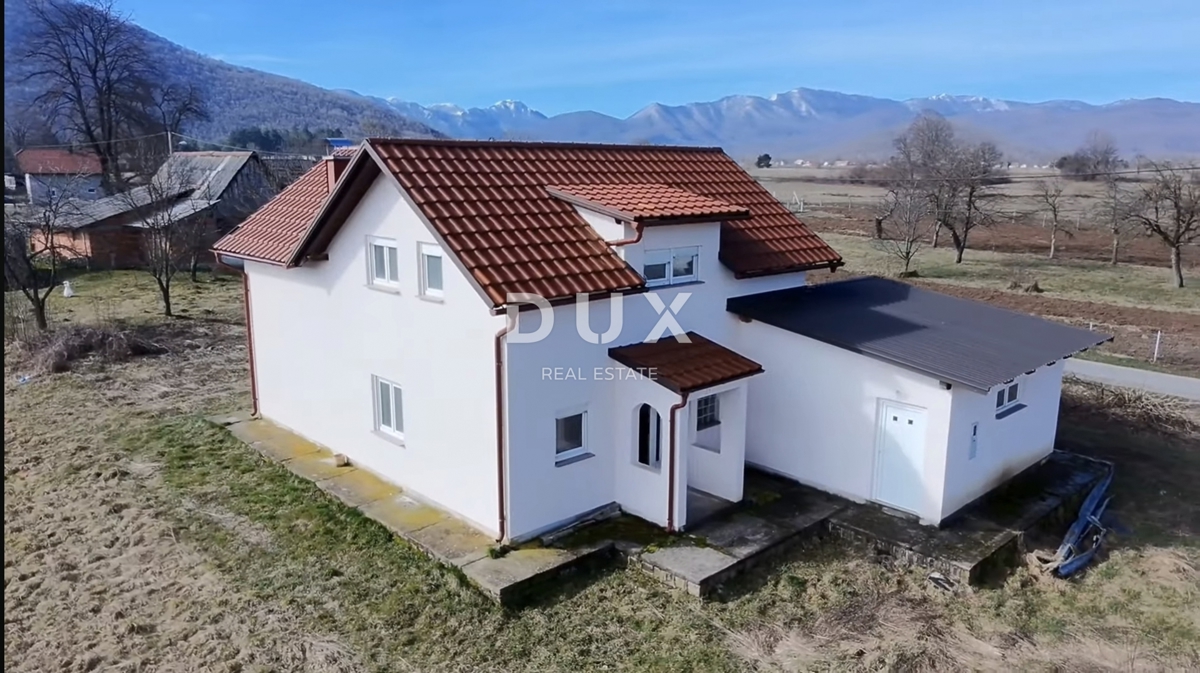 GOSPIĆ - Samostojna hiša s prostornim vrtom in obdelovalnim zemljiščem