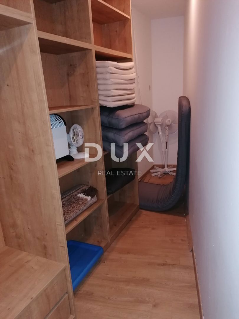 ISTRA, PJEŠČANA UVALA - Luksuzno stanovanje s 3 spalnicami in dnevno sobo velikosti 200 m2, prva vrsta do morja!