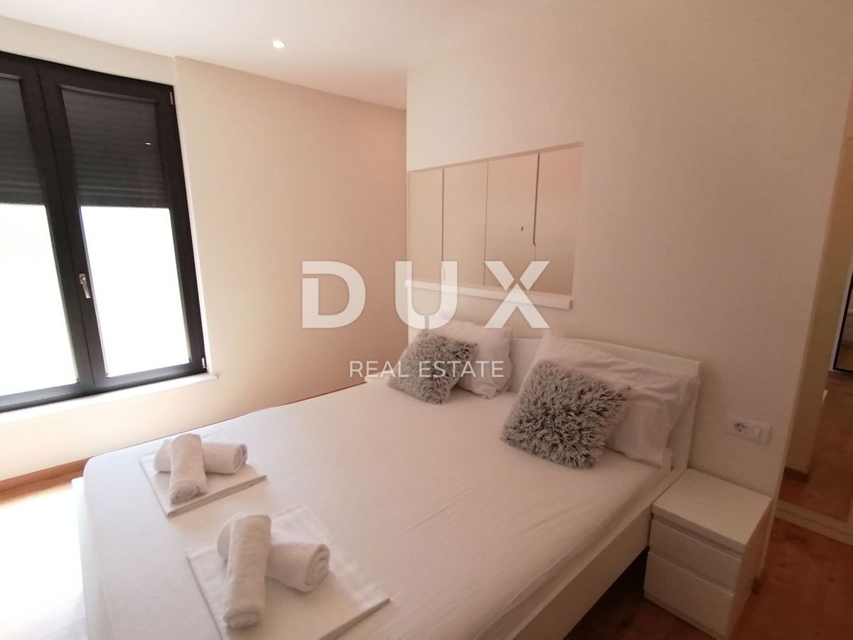 ISTRA, PJEŠČANA UVALA - Luksuzno stanovanje s 3 spalnicami in dnevno sobo velikosti 200 m2, prva vrsta do morja!