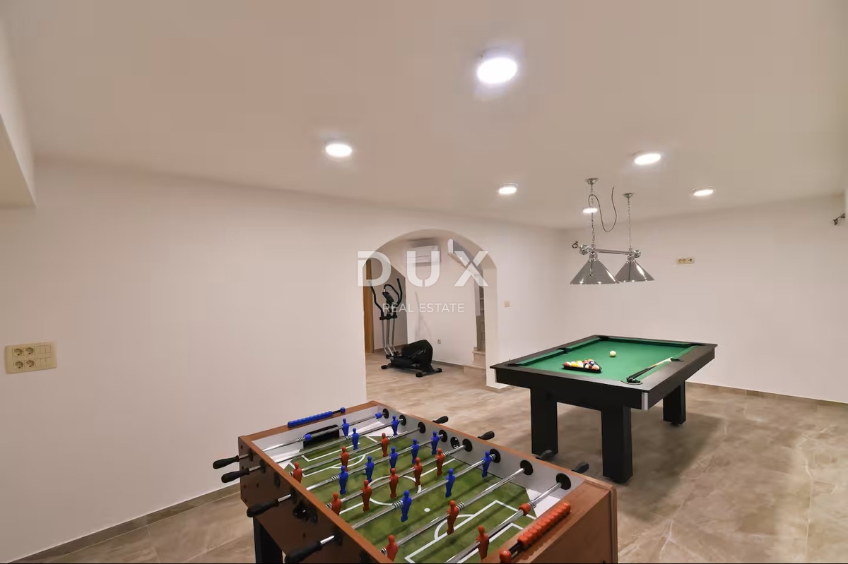 Hiša Brzac, Krk, 350m2