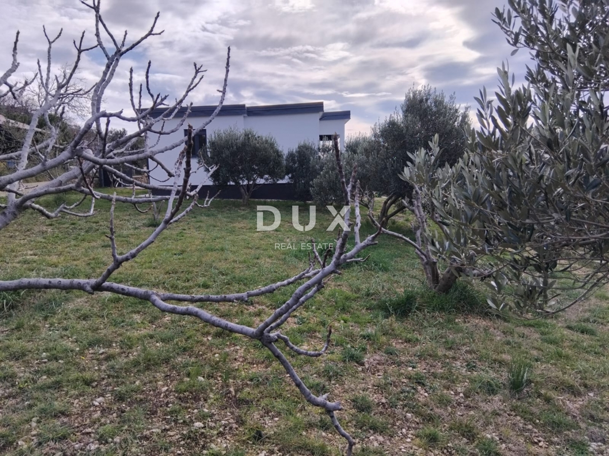 OTOK RAB, BARBAT - Hiša 75m2 na odlični lokaciji, 300 m od morja!