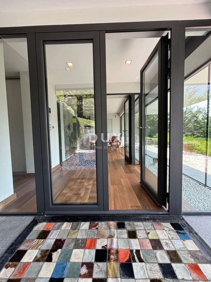 ZAGREB - Prestižna vila na odlični lokaciji!