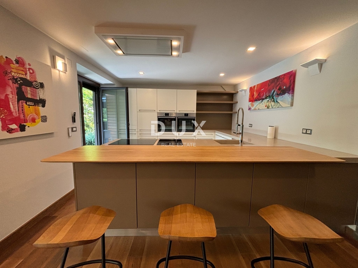 ZAGREB - Prestižna vila na odlični lokaciji!