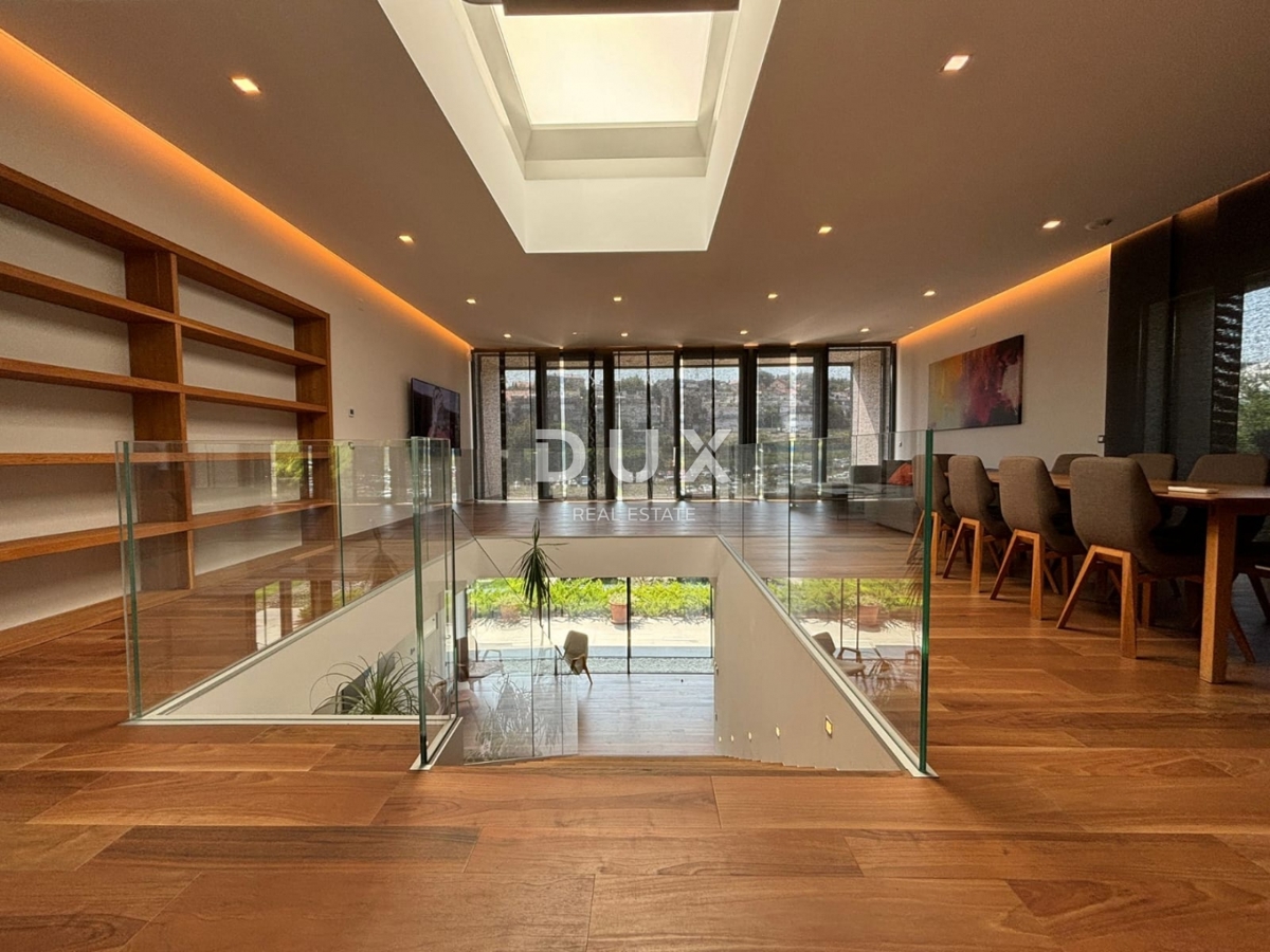 ZAGREB - Prestižna vila na odlični lokaciji!