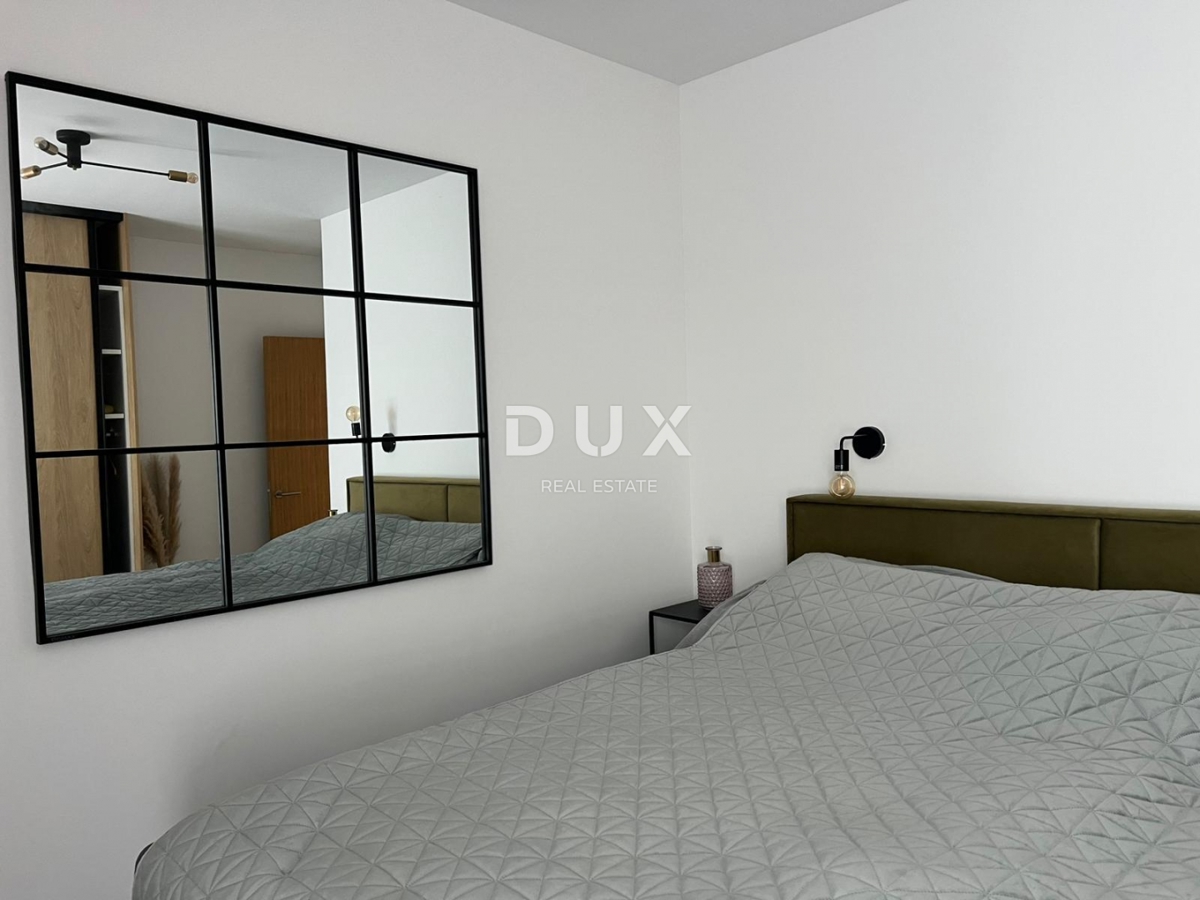 ŠIBENIK, VODICE - Stanovanje v pritličju z vrtom, teraso in 2 parkirnima mestoma