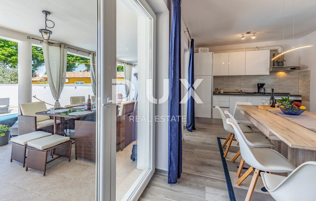 ISTRA, MARČANA - Novo obnovljena hiša z bazenom