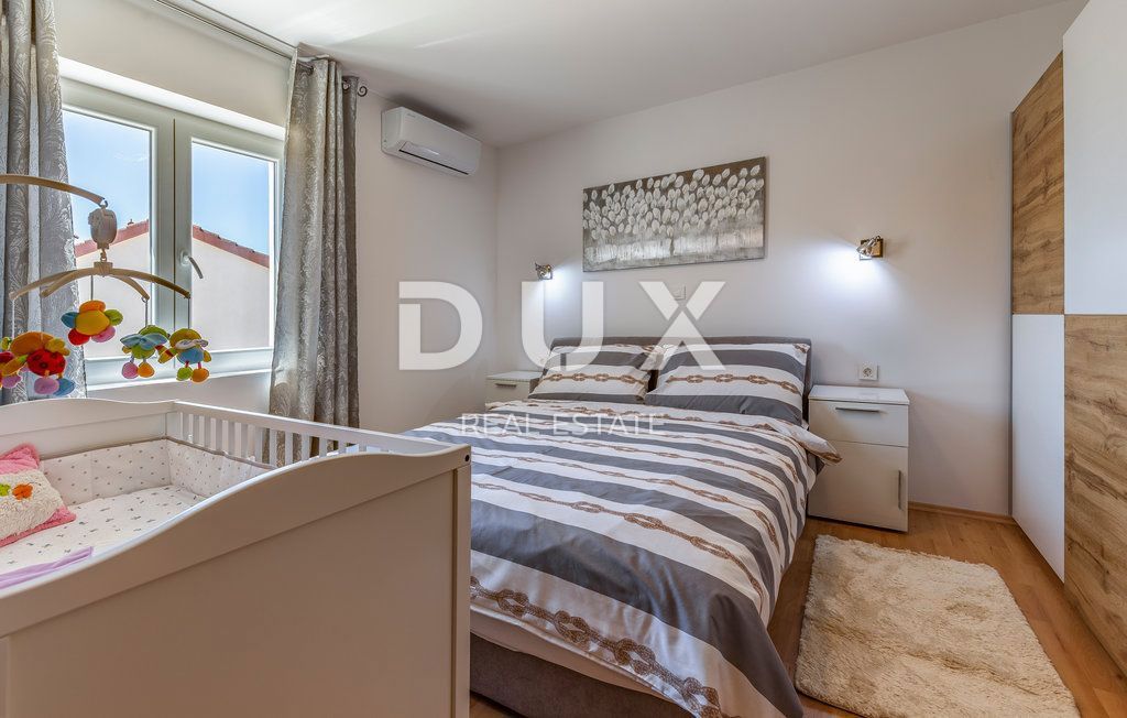 ISTRA, MARČANA - Novo obnovljena hiša z bazenom