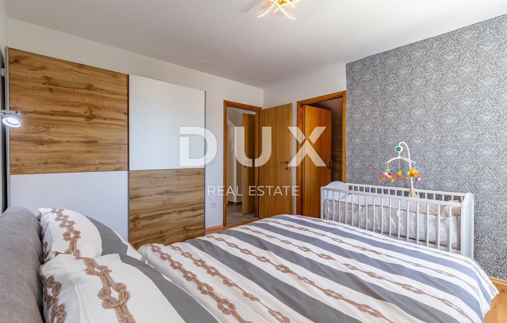 ISTRA, MARČANA - Novo obnovljena hiša z bazenom