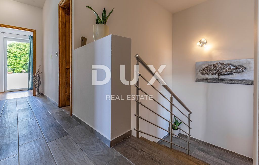 ISTRA, MARČANA - Novo obnovljena hiša z bazenom