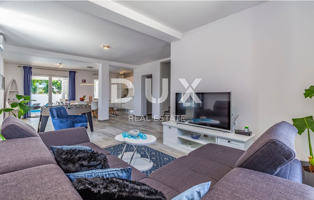 ISTRA, MARČANA - Novo obnovljena hiša z bazenom