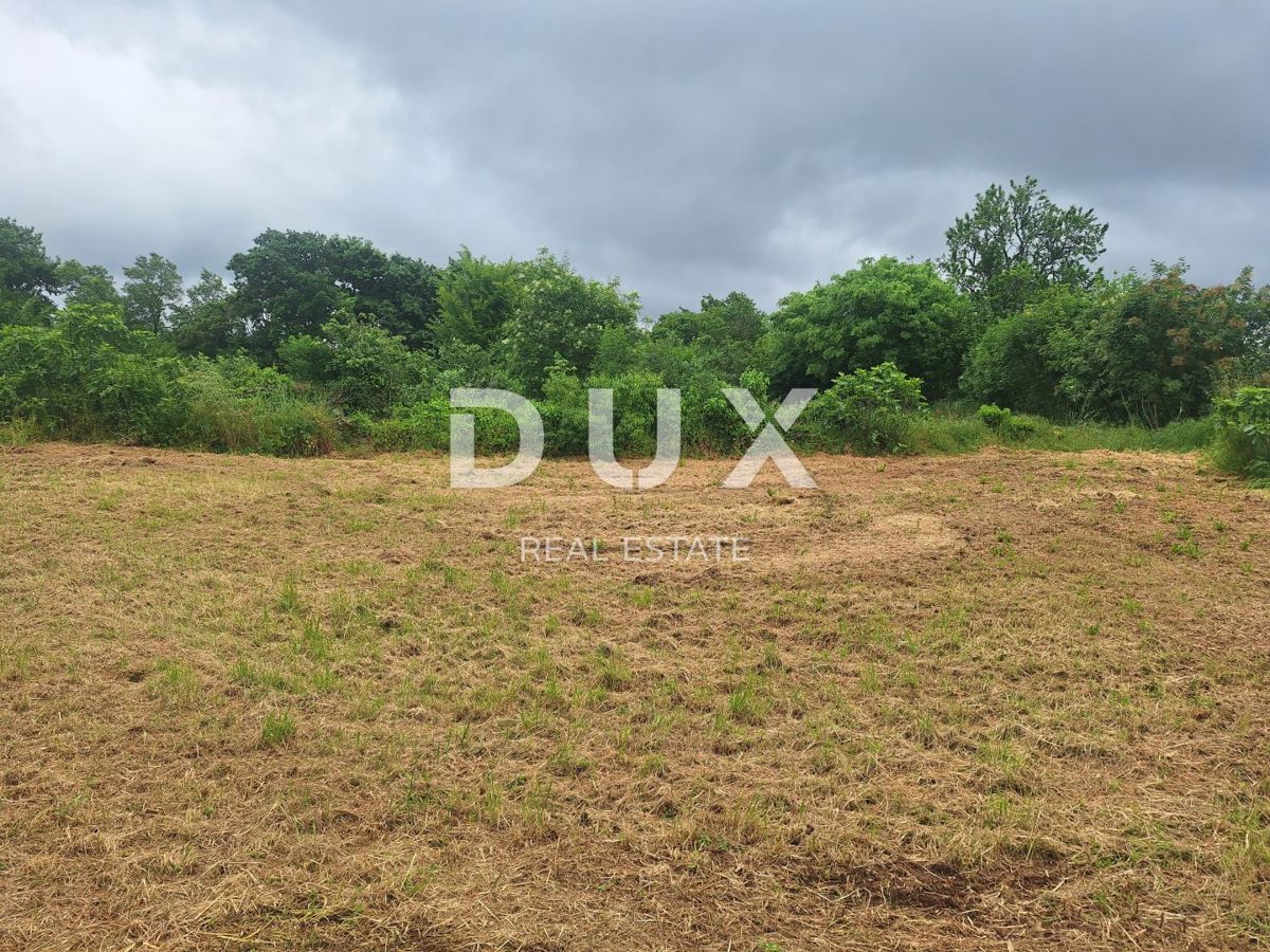 ISTRA, SVETVINČENAT - Zemljišče v mirni istrski vasici