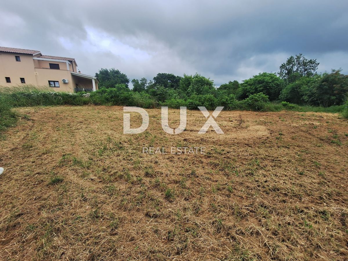 ISTRA, SVETVINČENAT - Zemljišče v mirni istrski vasici