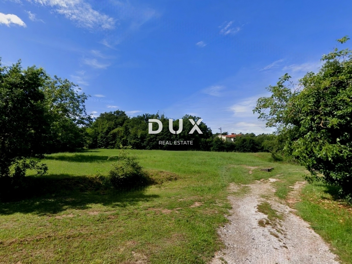 ISTRA, LABIN - Gradbeno zemljišče na robu vasi