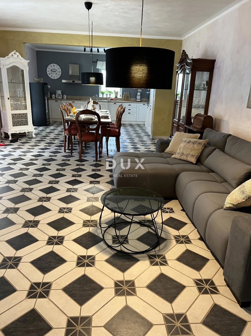 ISTRA, LABIN - Hiša z bazenom na mirni lokaciji