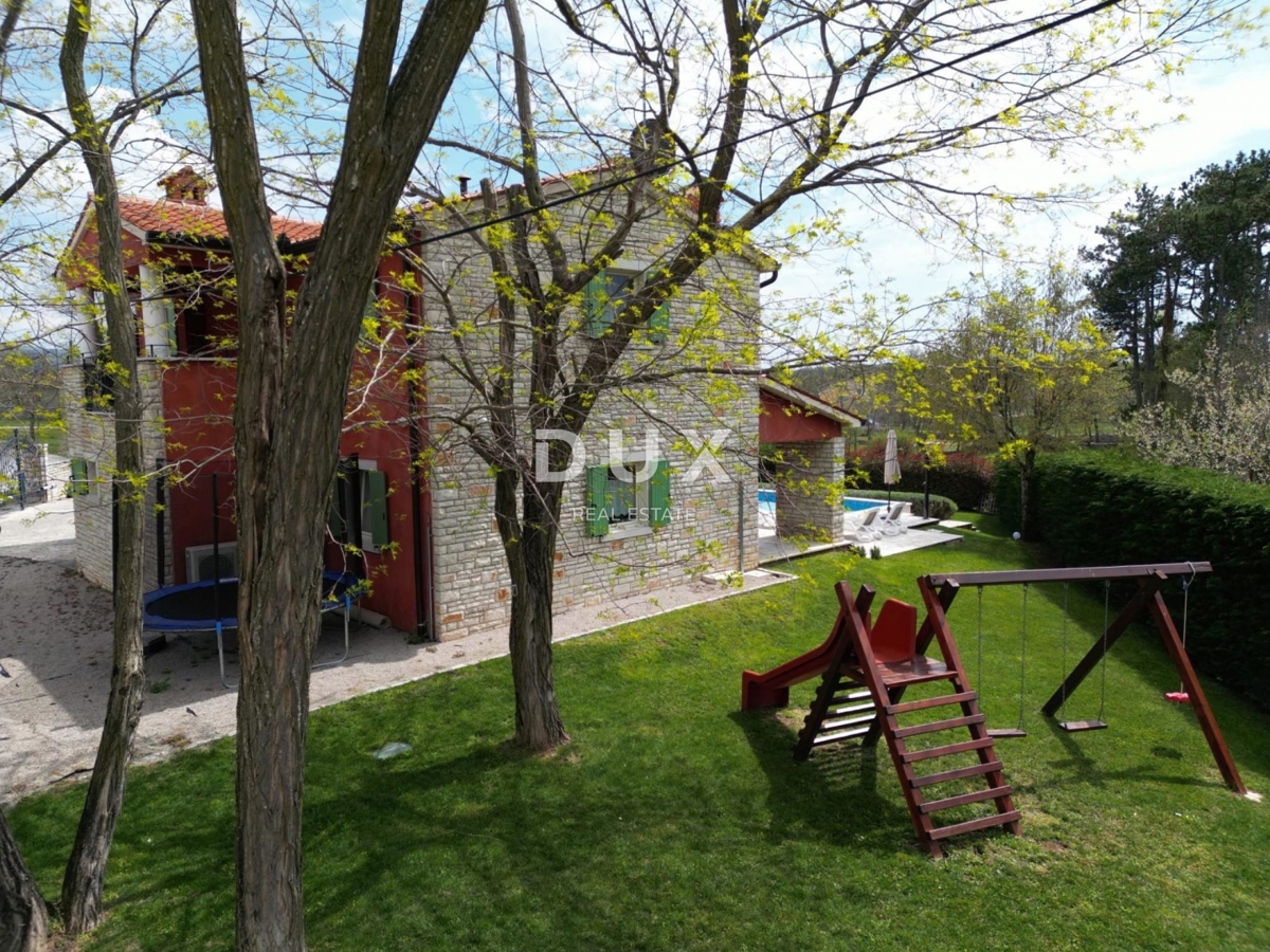 ISTRA, LABIN - Hiša z bazenom na mirni lokaciji