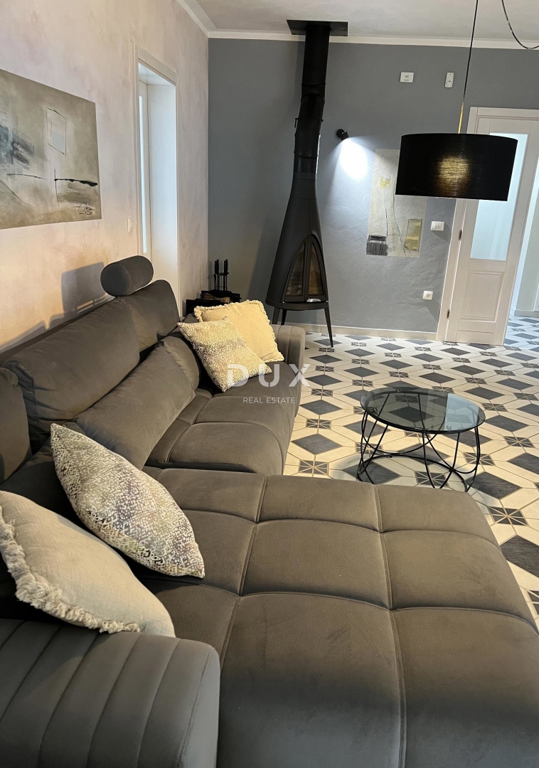 ISTRA, LABIN - Hiša z bazenom na mirni lokaciji