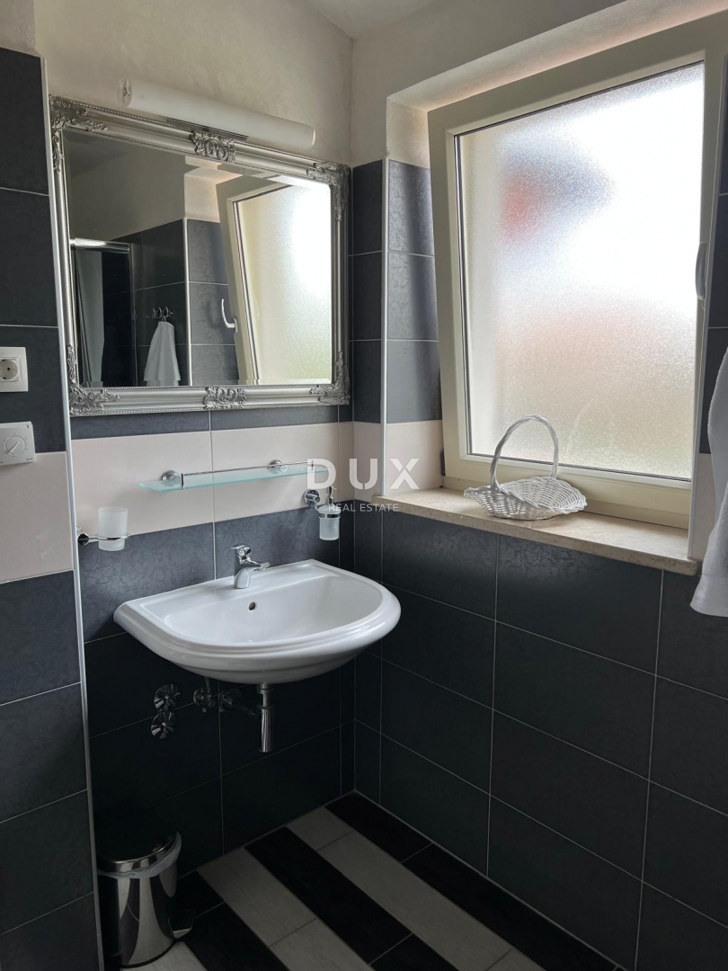 ISTRA, LABIN - Hiša z bazenom na mirni lokaciji