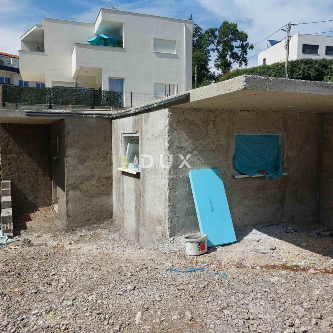 KASTAV - Samostojna hiša 210 m2, gradnja začeta