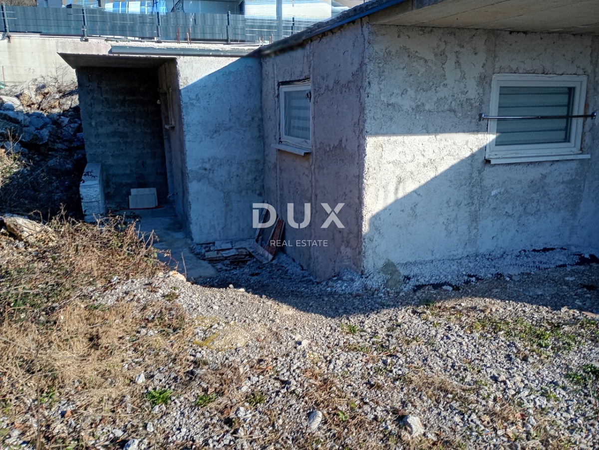 KASTAV - Samostojna hiša 210 m2, gradnja začeta