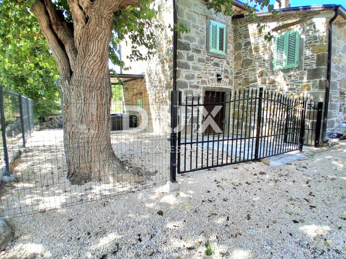 OSREDNJA ISTRA - *PRILOŽNOST* Popolno zatočišče v srcu Istre - pristna kamnita lepotica z novo dušo