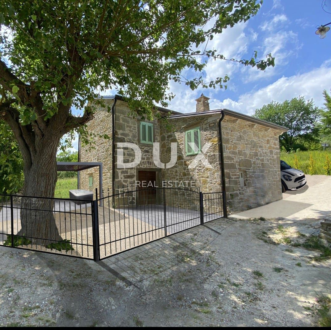 OSREDNJA ISTRA - *PRILOŽNOST* Popolno zatočišče v srcu Istre - pristna kamnita lepotica z novo dušo