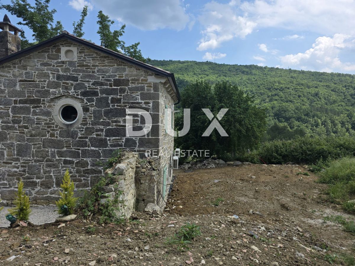 OSREDNJA ISTRA - *PRILOŽNOST* Popolno zatočišče v srcu Istre - pristna kamnita lepotica z novo dušo