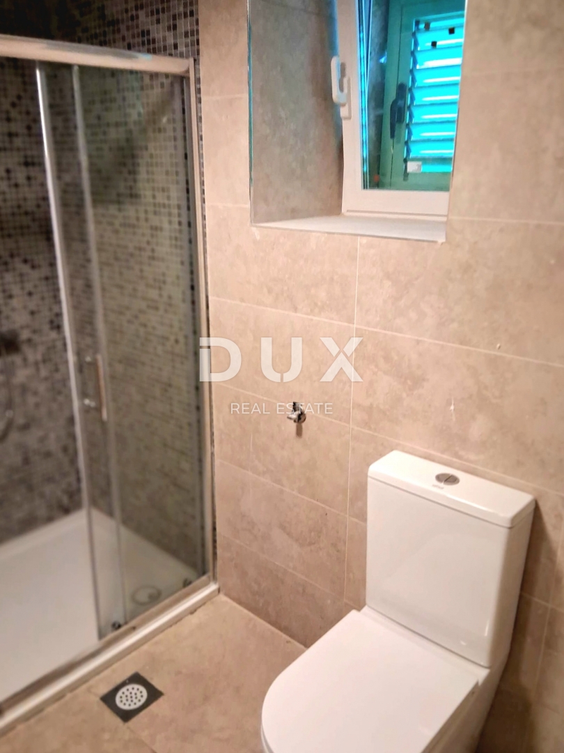 OSREDNJA ISTRA - *PRILOŽNOST* Popolno zatočišče v srcu Istre - pristna kamnita lepotica z novo dušo