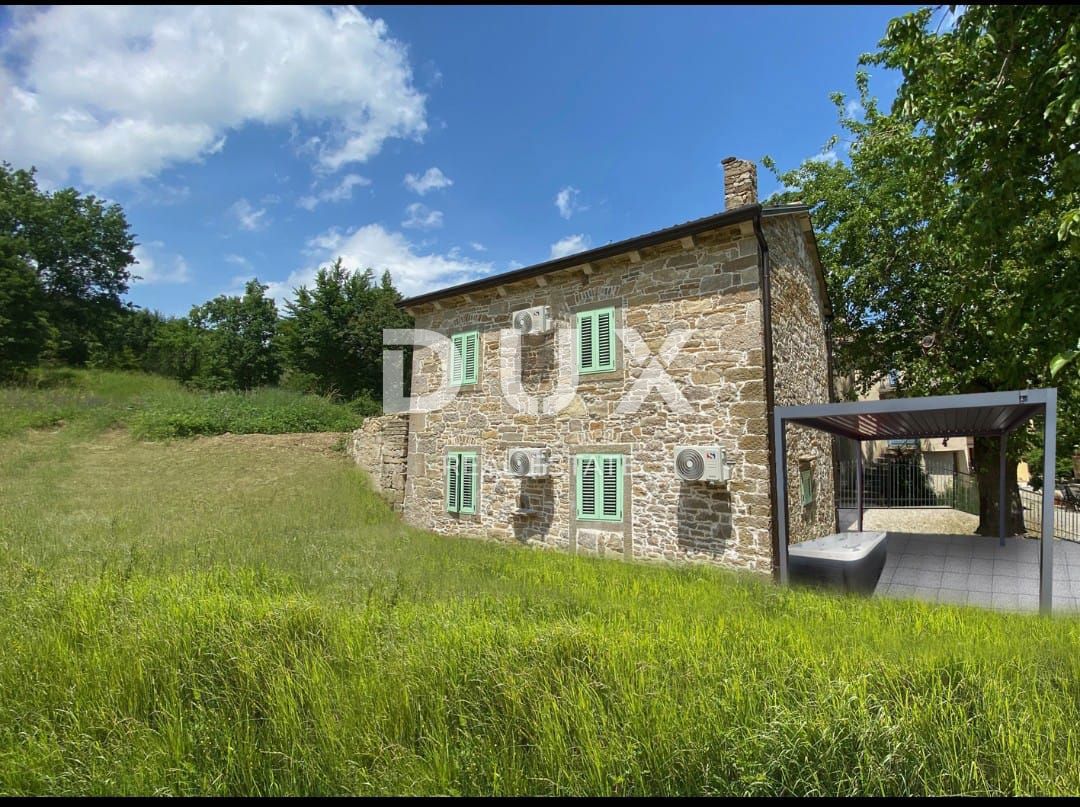 OSREDNJA ISTRA - *PRILOŽNOST* Popolno zatočišče v srcu Istre - pristna kamnita lepotica z novo dušo