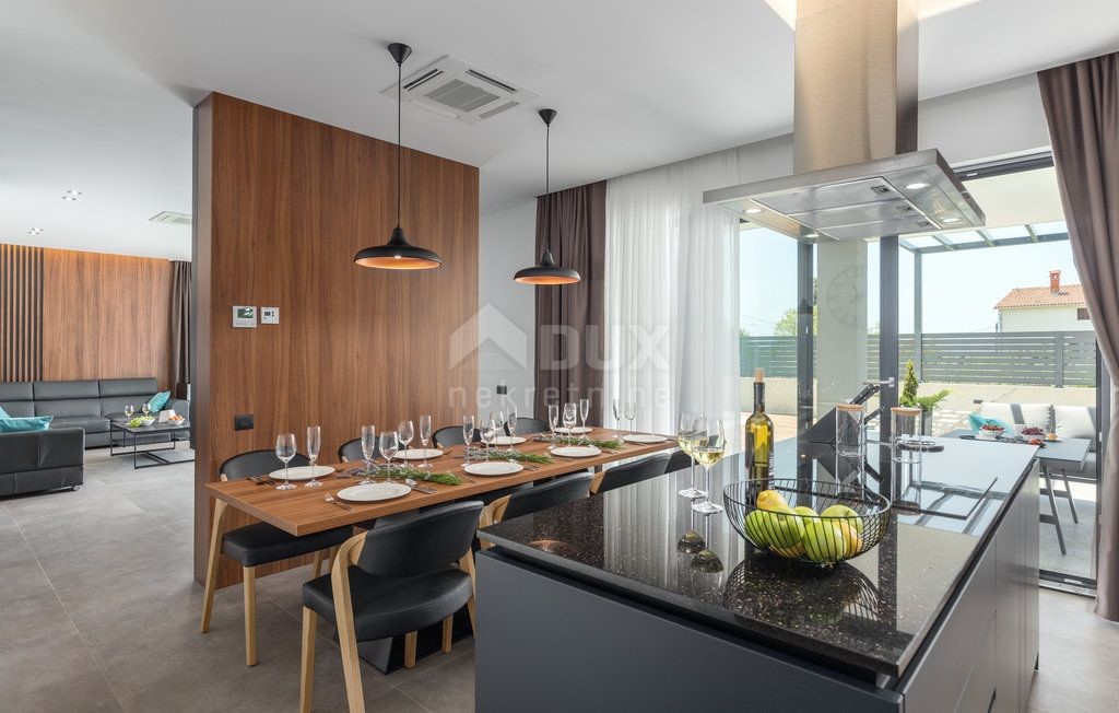 Fažana, 350m2