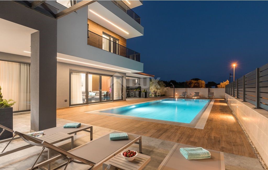 Fažana, 350m2
