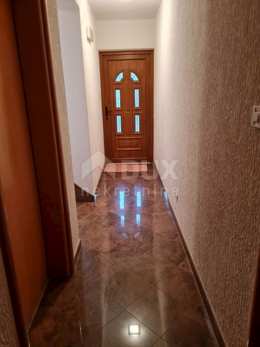 Cres, 656m2