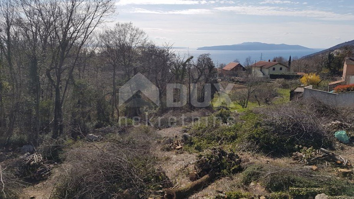 OPATIJA, IČIĆI, POLJANE - gradbeno zemljišče 1333m2 + stara hiša 85m2 s pogledom na morje za družinsko hišo/vilo/apartmaje/hišo za najem - počitnice z bazenom