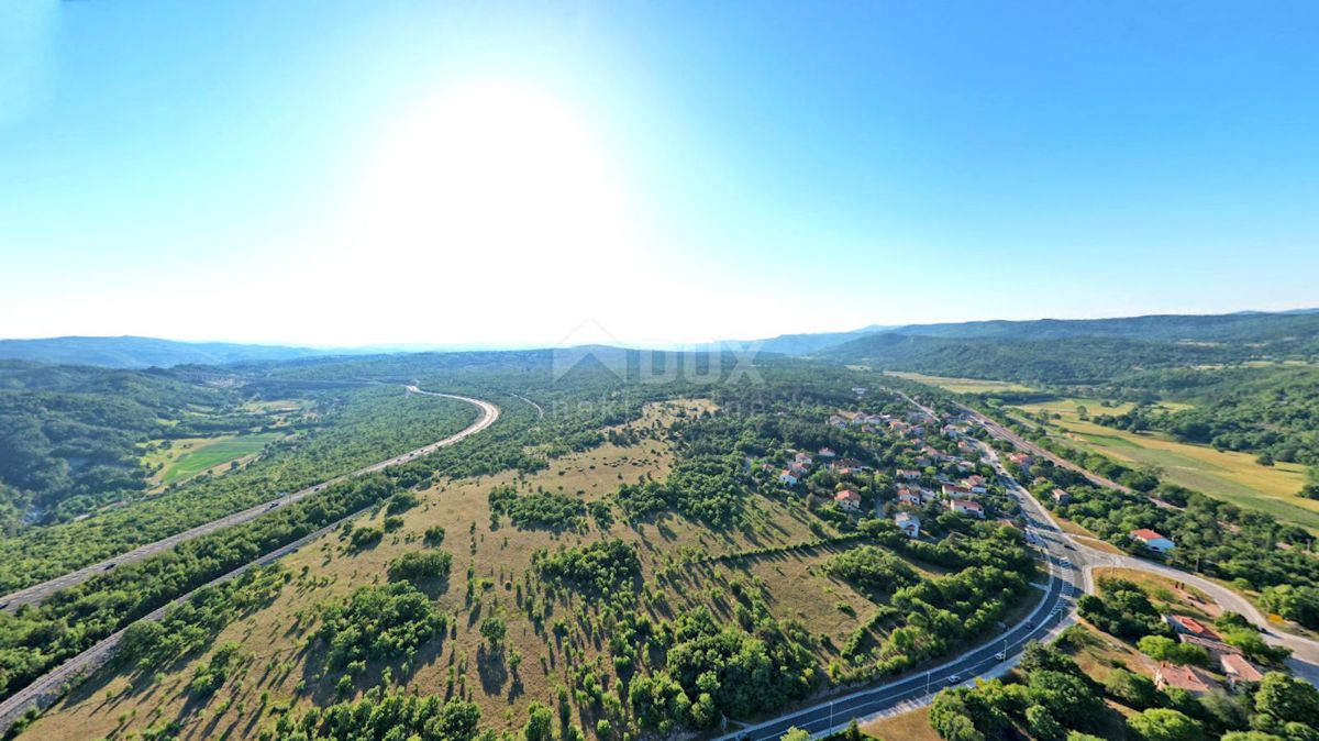 ISTRA, LUPOGLAV - Prostorno zemljišče za komercialne namene