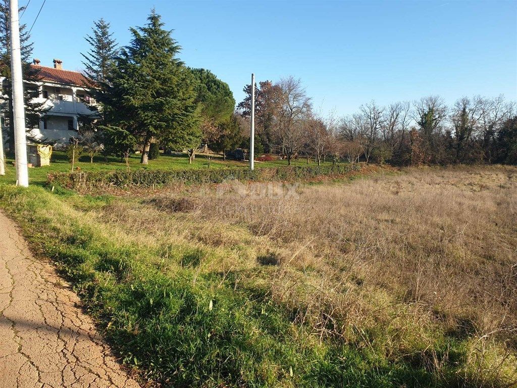 ISTRA, KAŠTELIR - Zazidljivo zemljišče na odlični lokaciji