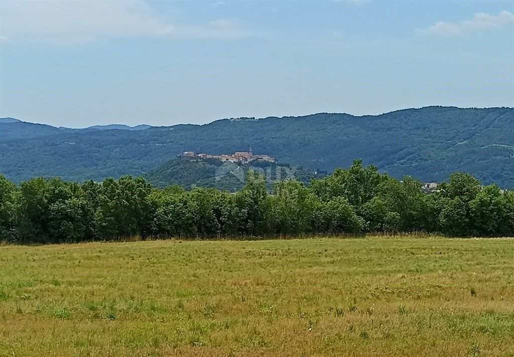 Buzet, 1.659m2